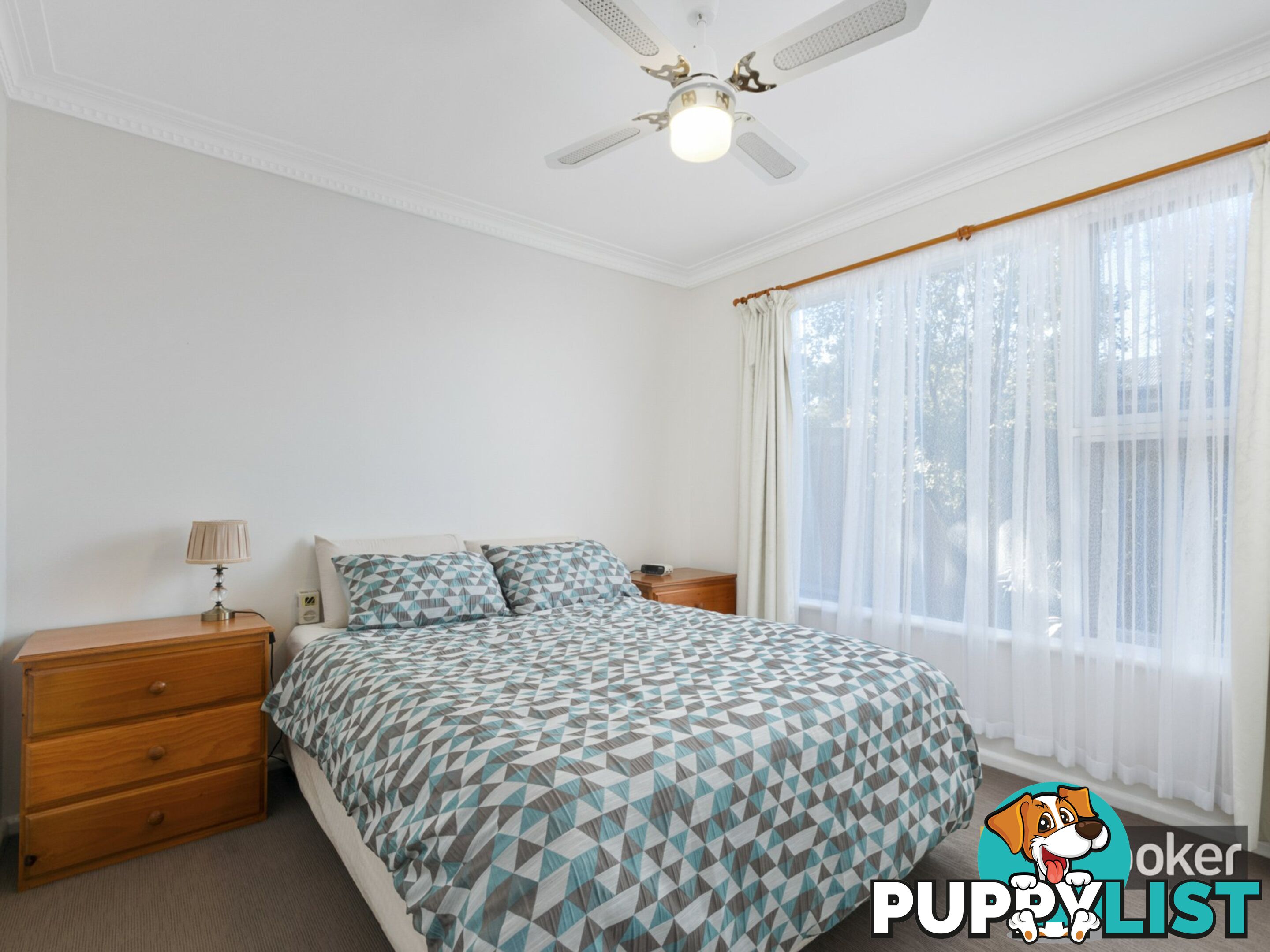 6 Macrae Court LAKES ENTRANCE VIC 3909