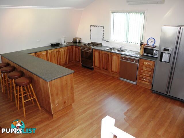 22 O'Neills Road LAKES ENTRANCE VIC 3909