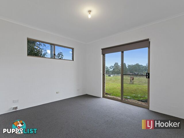 24 Thoms Road WAIREWA VIC 3887