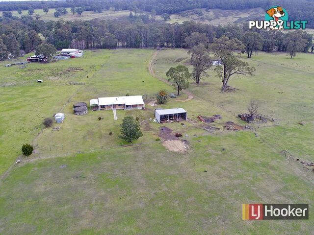 24 Thoms Road WAIREWA VIC 3887