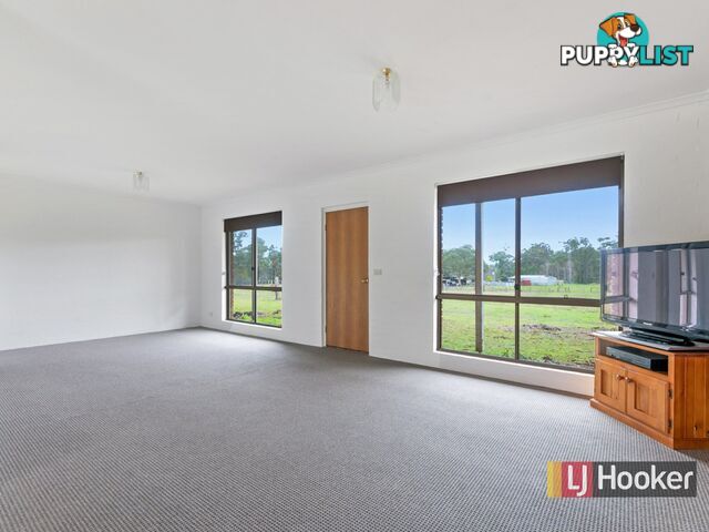 24 Thoms Road WAIREWA VIC 3887