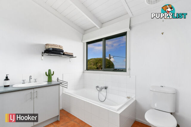 27 Marlin Road LAKE TYERS BEACH VIC 3909