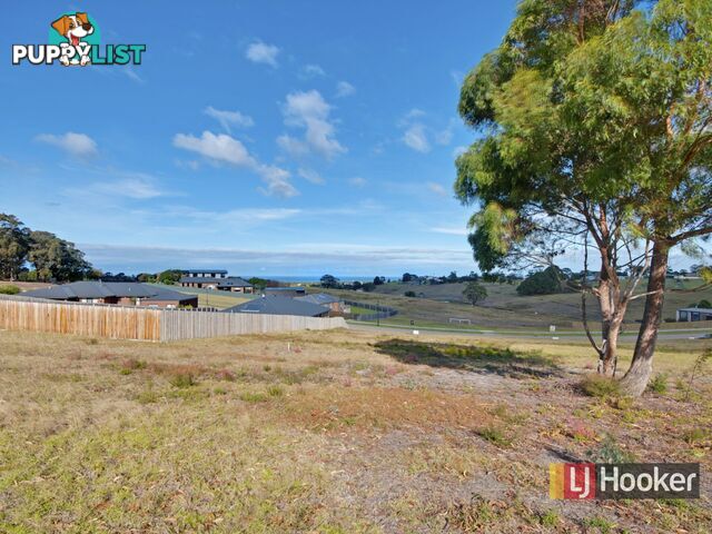 20 Riviera Court LAKES ENTRANCE VIC 3909