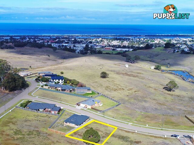 20 Riviera Court LAKES ENTRANCE VIC 3909