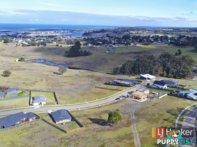 20 Riviera Court LAKES ENTRANCE VIC 3909