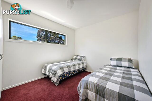 64 Hazel Road LAKES ENTRANCE VIC 3909