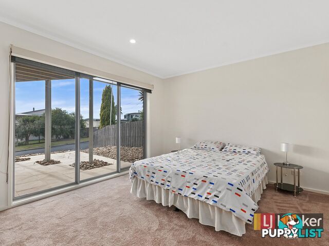 28 Outlook Drive LAKE TYERS BEACH VIC 3909