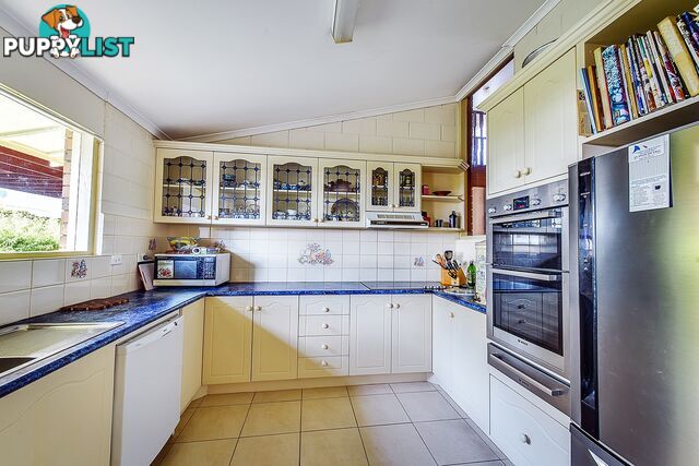 25 Hillcrest Way LAKE TYERS BEACH VIC 3909