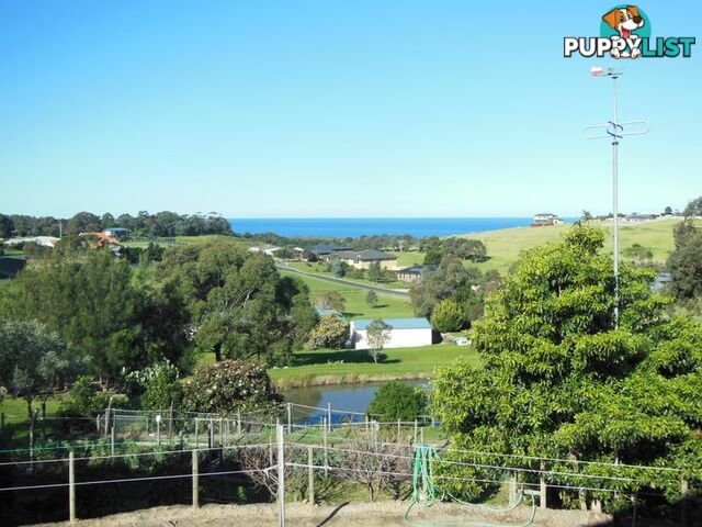 8 Reggardo Rise LAKES ENTRANCE VIC 3909