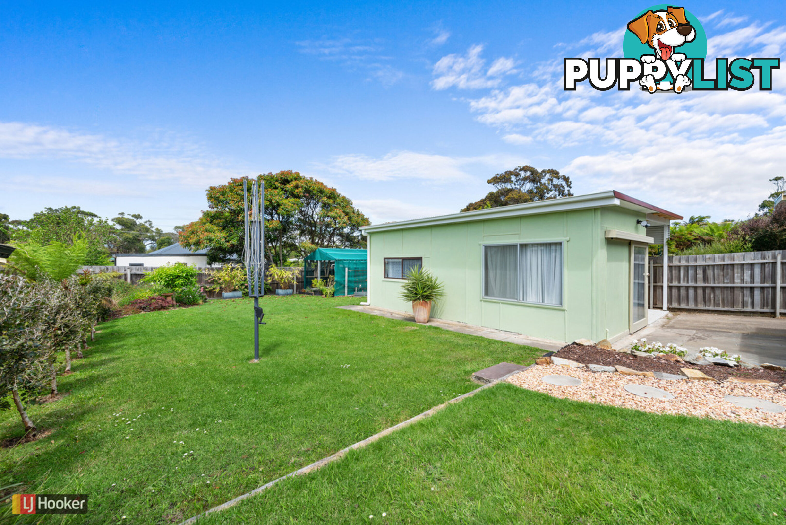 14 Robin Street LAKES ENTRANCE VIC 3909