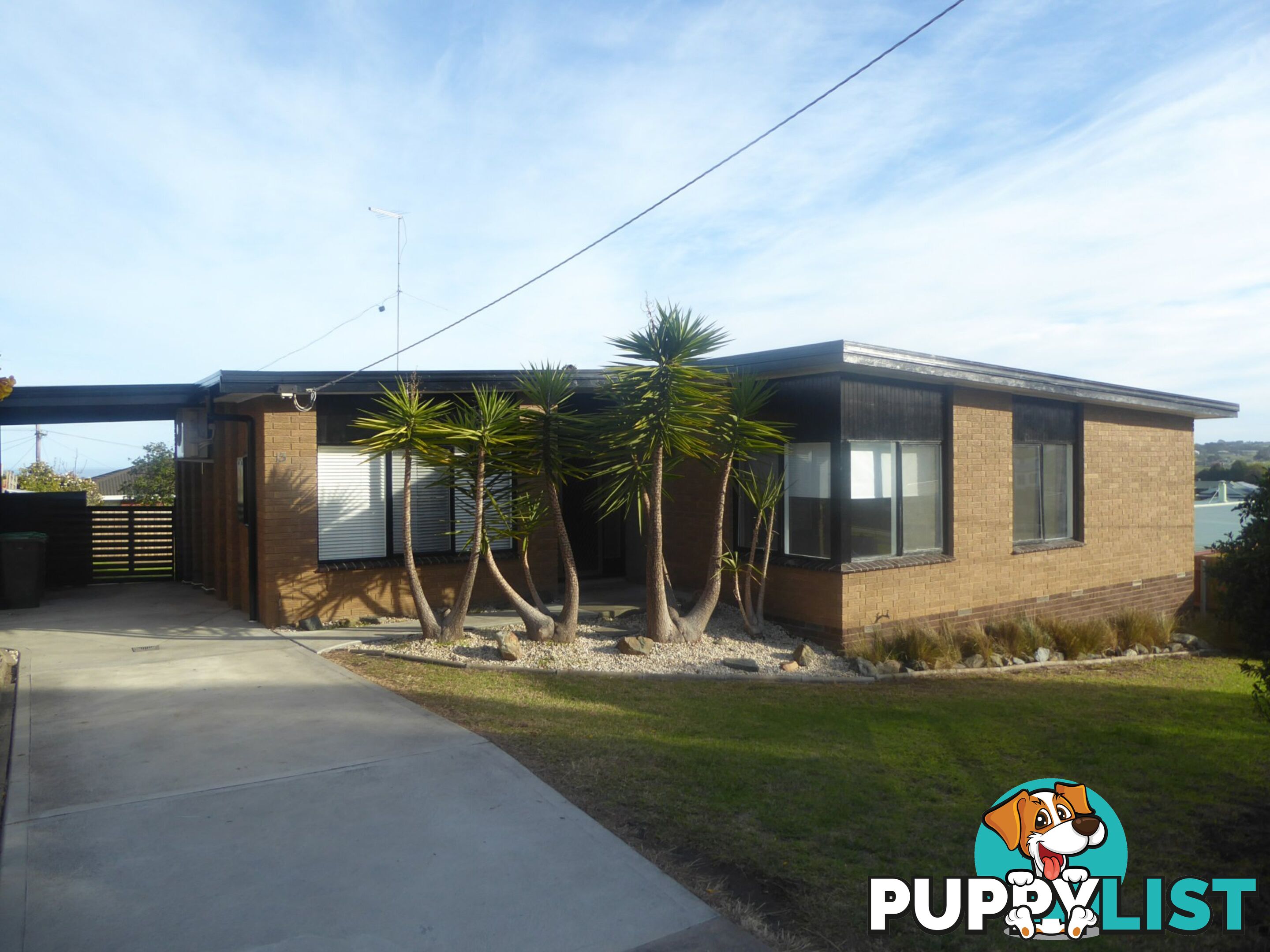 13 O'Neills Road LAKES ENTRANCE VIC 3909