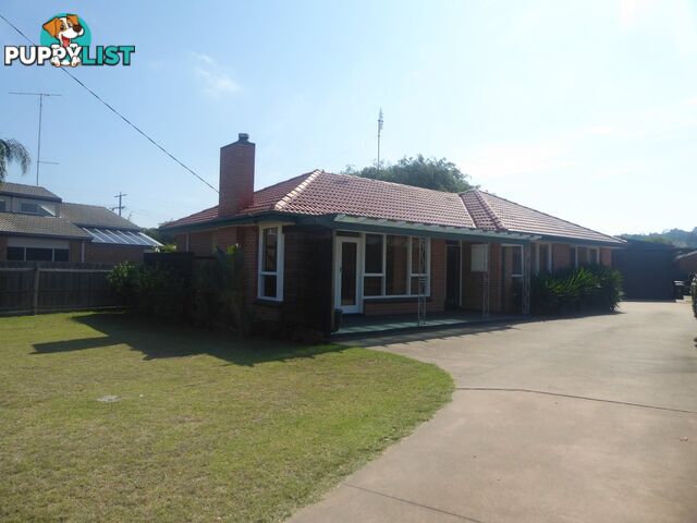 81 Roadknight Street LAKES ENTRANCE VIC 3909