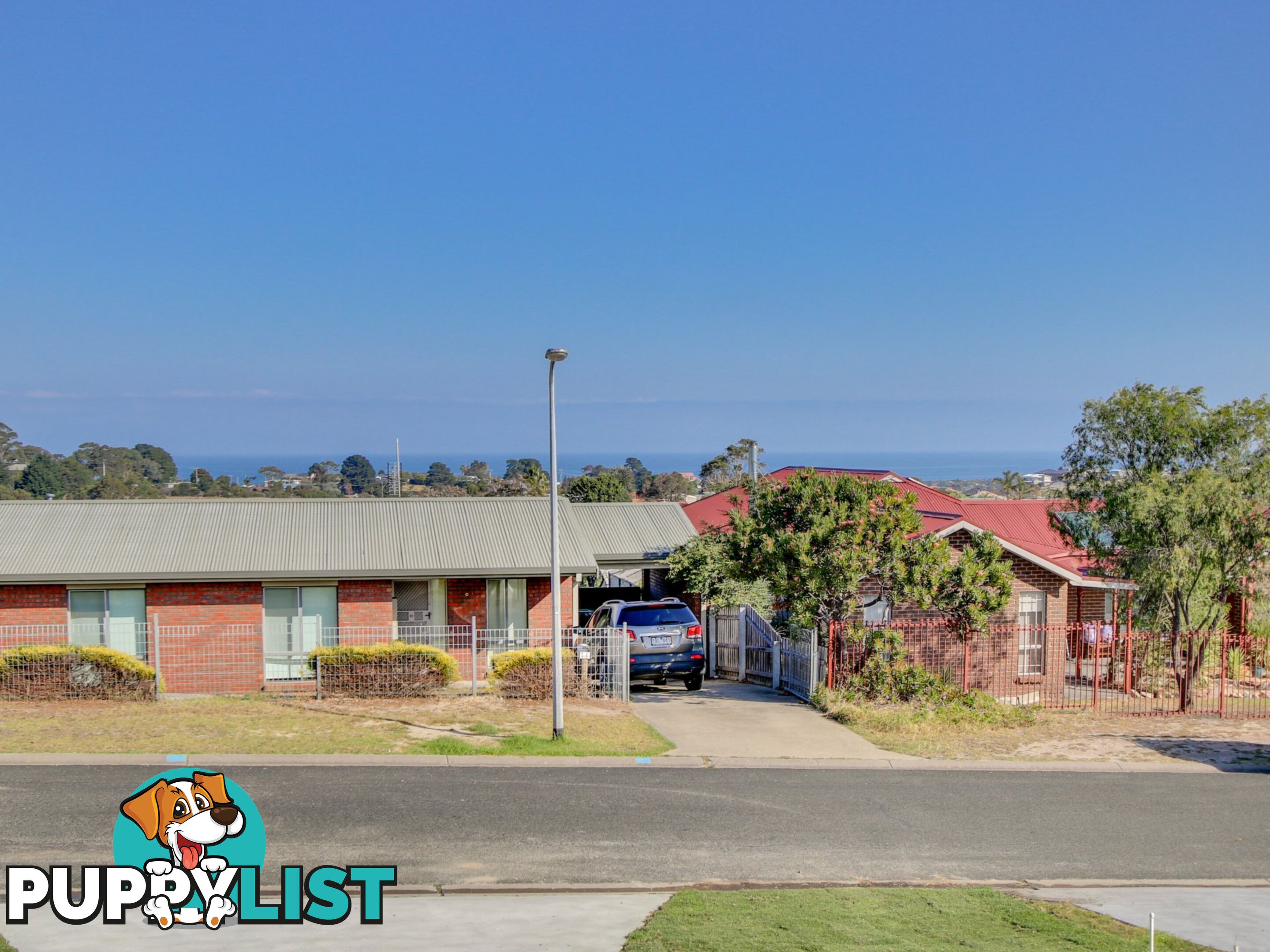 11 Ewing Court LAKES ENTRANCE VIC 3909