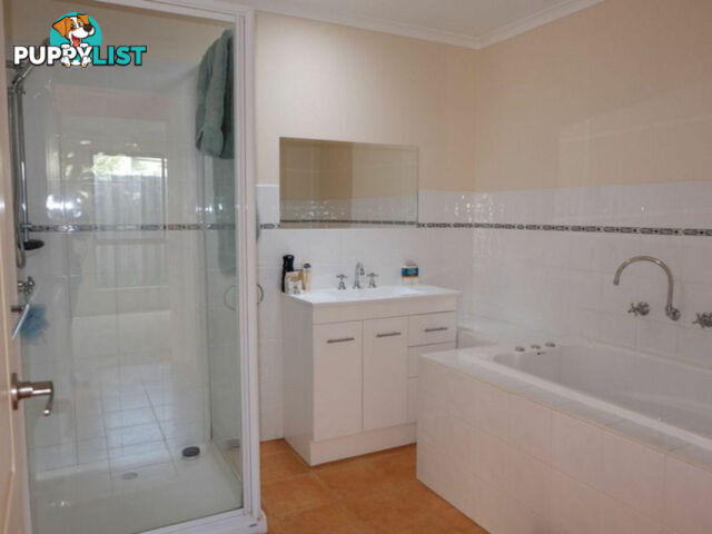 2/1 Worcester Road LAKES ENTRANCE VIC 3909