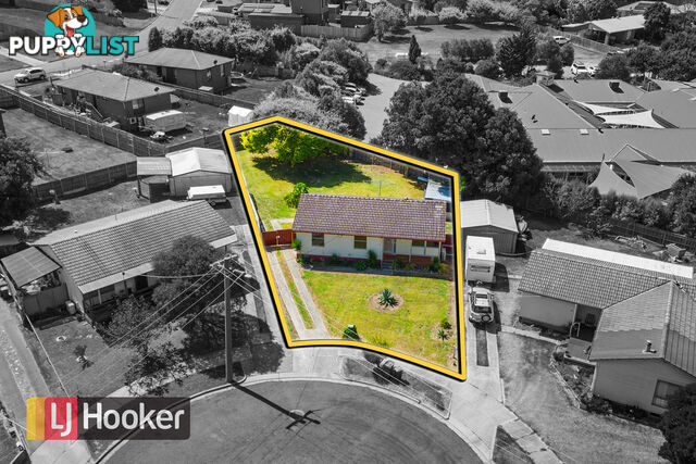 20 Phillips Street LAKES ENTRANCE VIC 3909