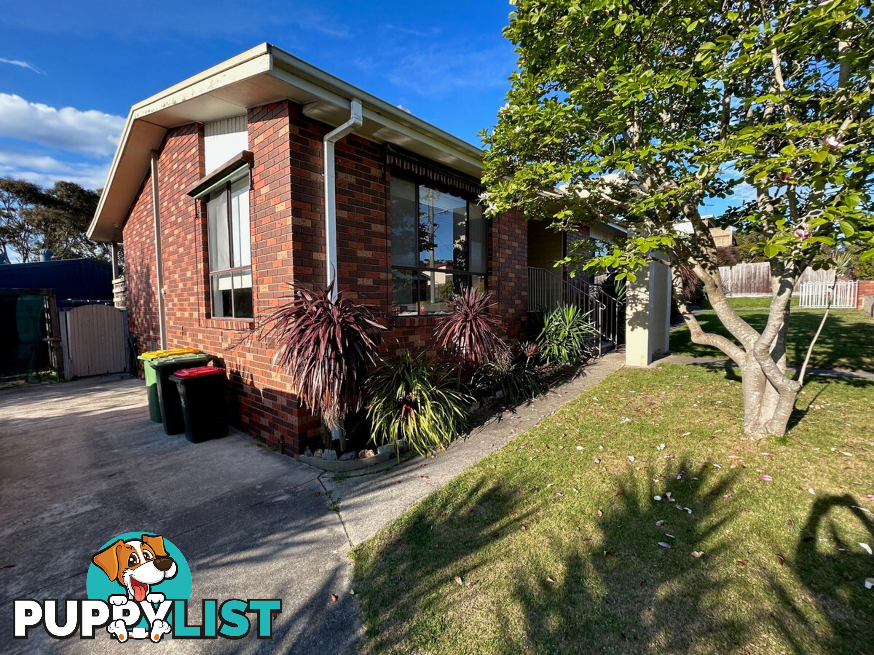 16 Mist Street LAKES ENTRANCE VIC 3909