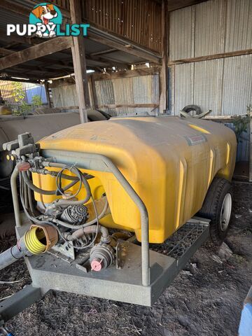 2000Lt Tornado Air blast orchard sprayer