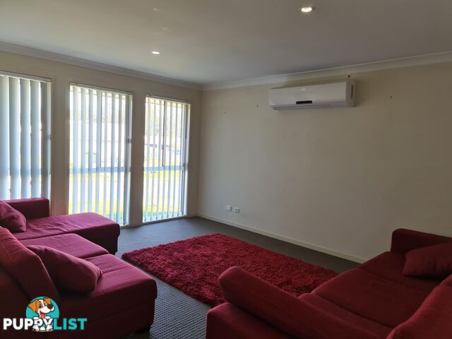 87 Aramac Street BRASSALL QLD 4305