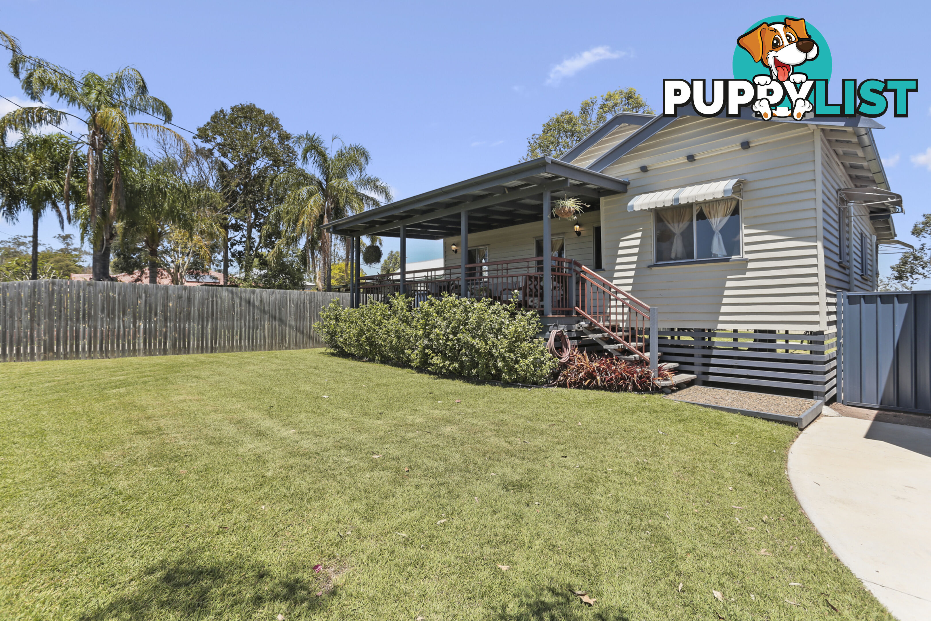 8 MACAULAY STREET FERNVALE QLD 4306