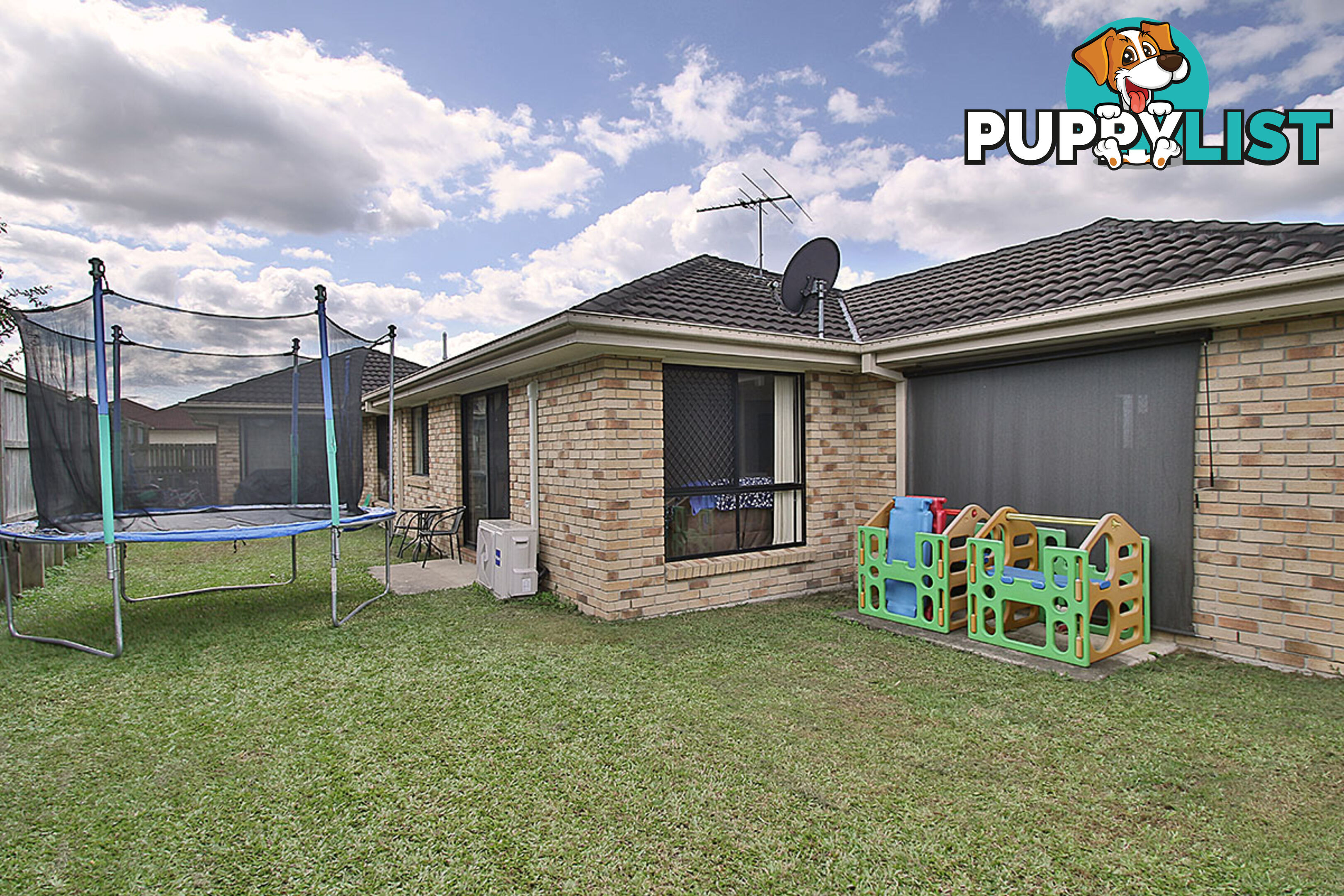 17 Elcock Ave CRESTMEAD QLD 4132