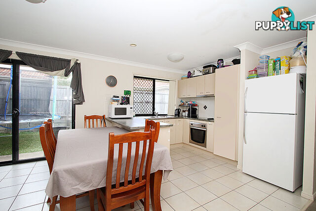 17 Elcock Ave CRESTMEAD QLD 4132