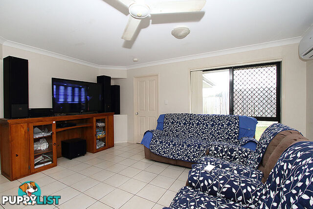 17 Elcock Ave CRESTMEAD QLD 4132