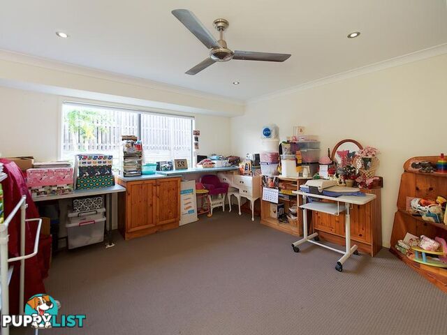 5 WILLOWOOD PLACE FERNVALE QLD 4306