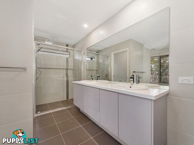 61 Sunset Road KENMORE QLD 4069