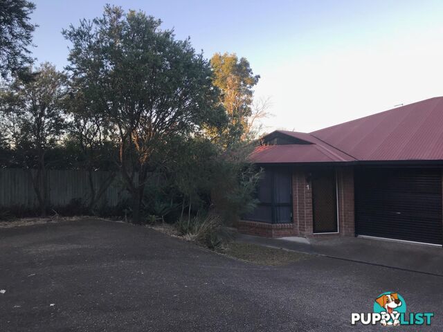 1/13 Iroquois Court BRASSALL QLD 4305