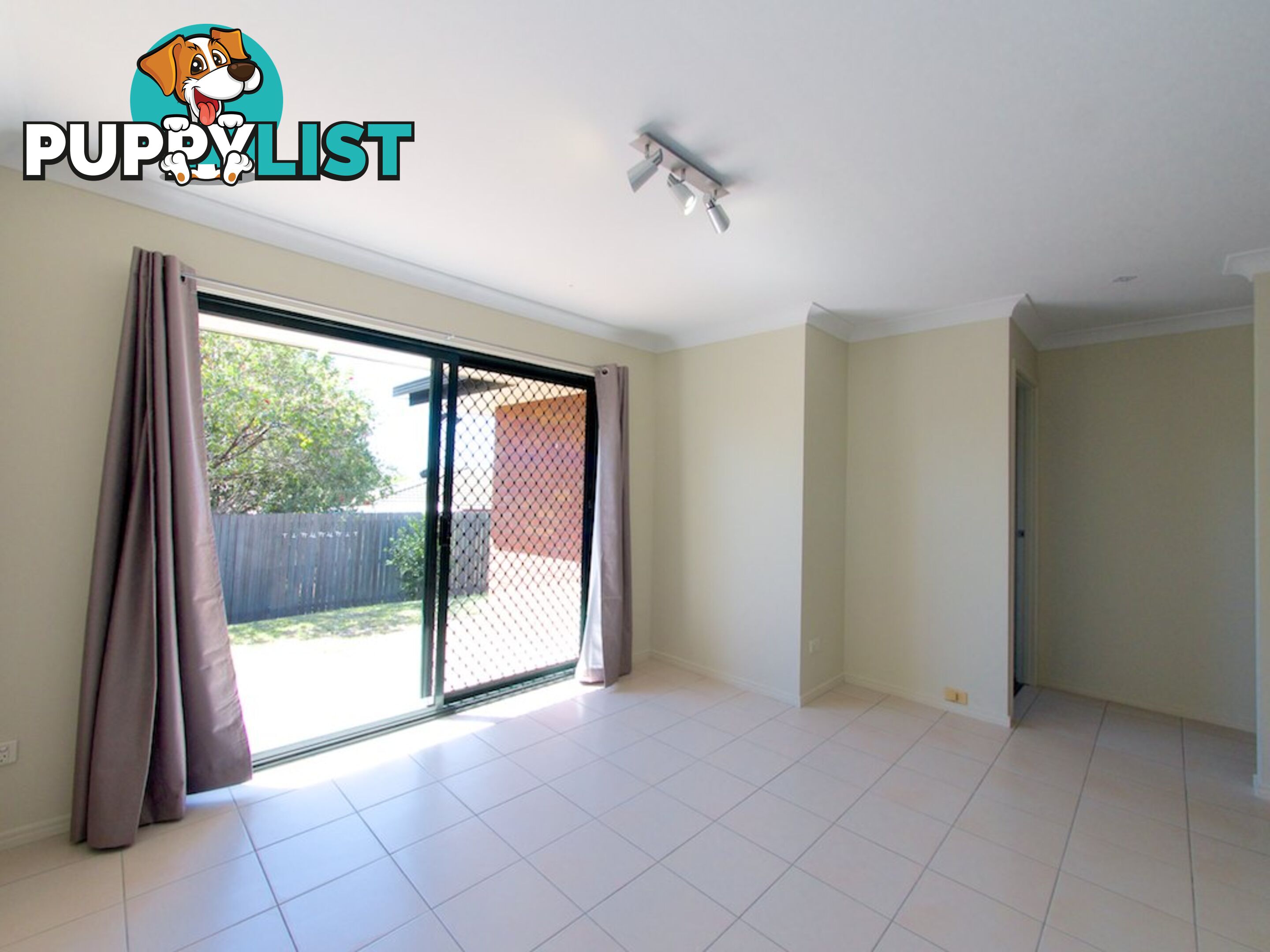 1/13 Iroquois Court BRASSALL QLD 4305