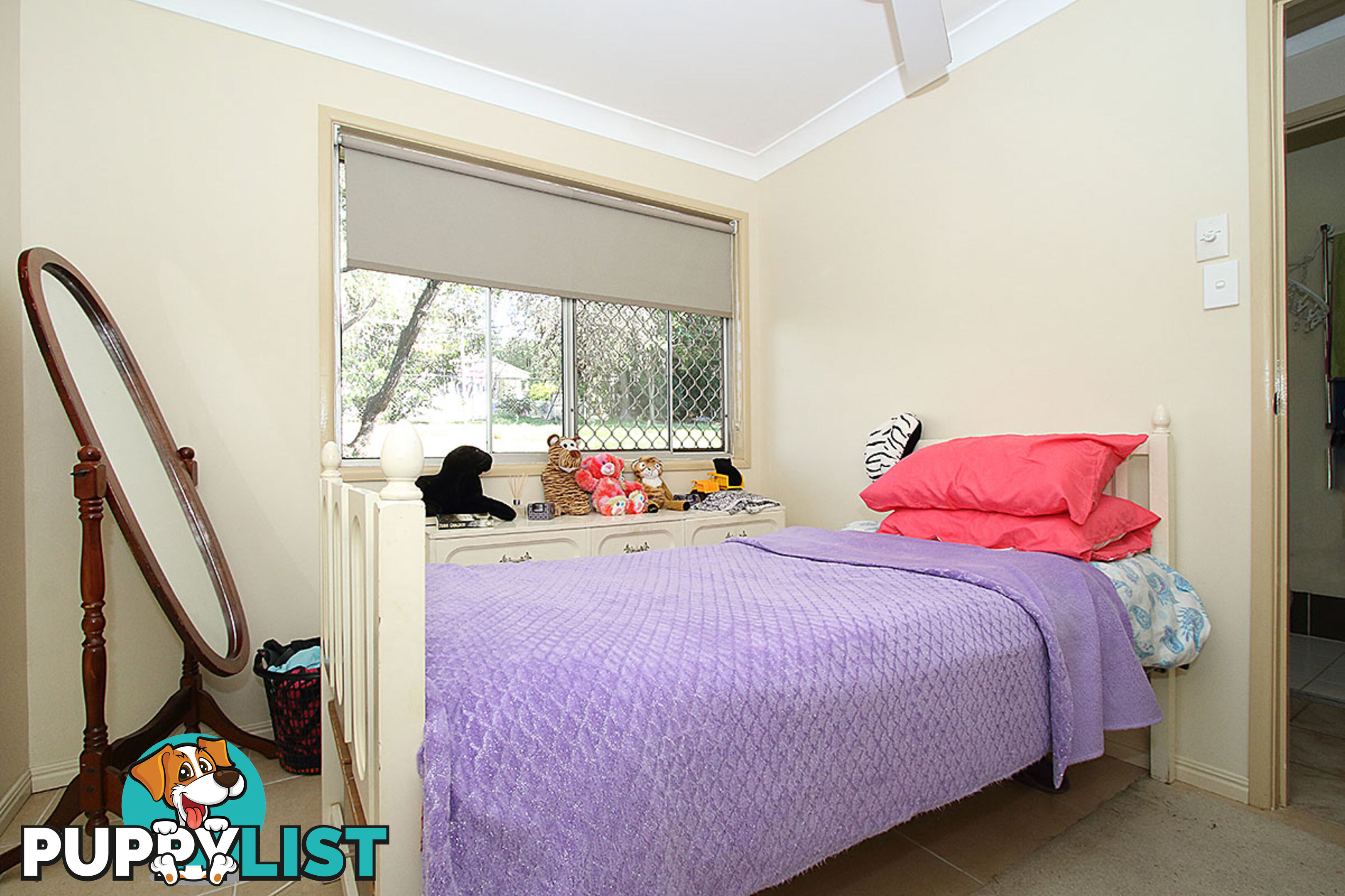 16 McLEOD ST BASIN POCKET QLD 4305