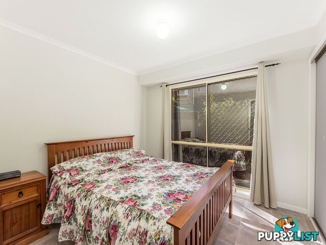 4 Macadamia ct WALLOON QLD 4306