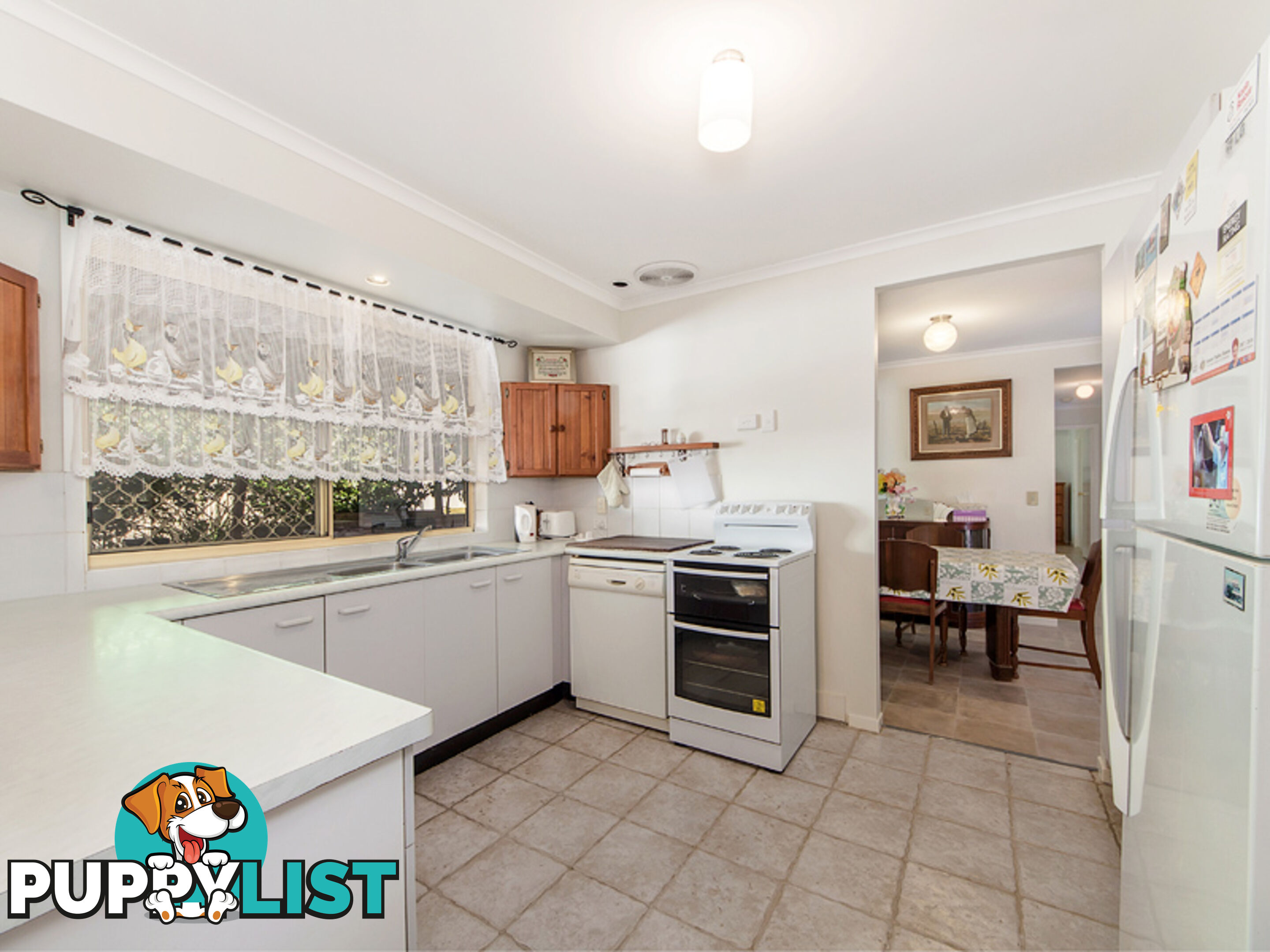 4 Macadamia ct WALLOON QLD 4306