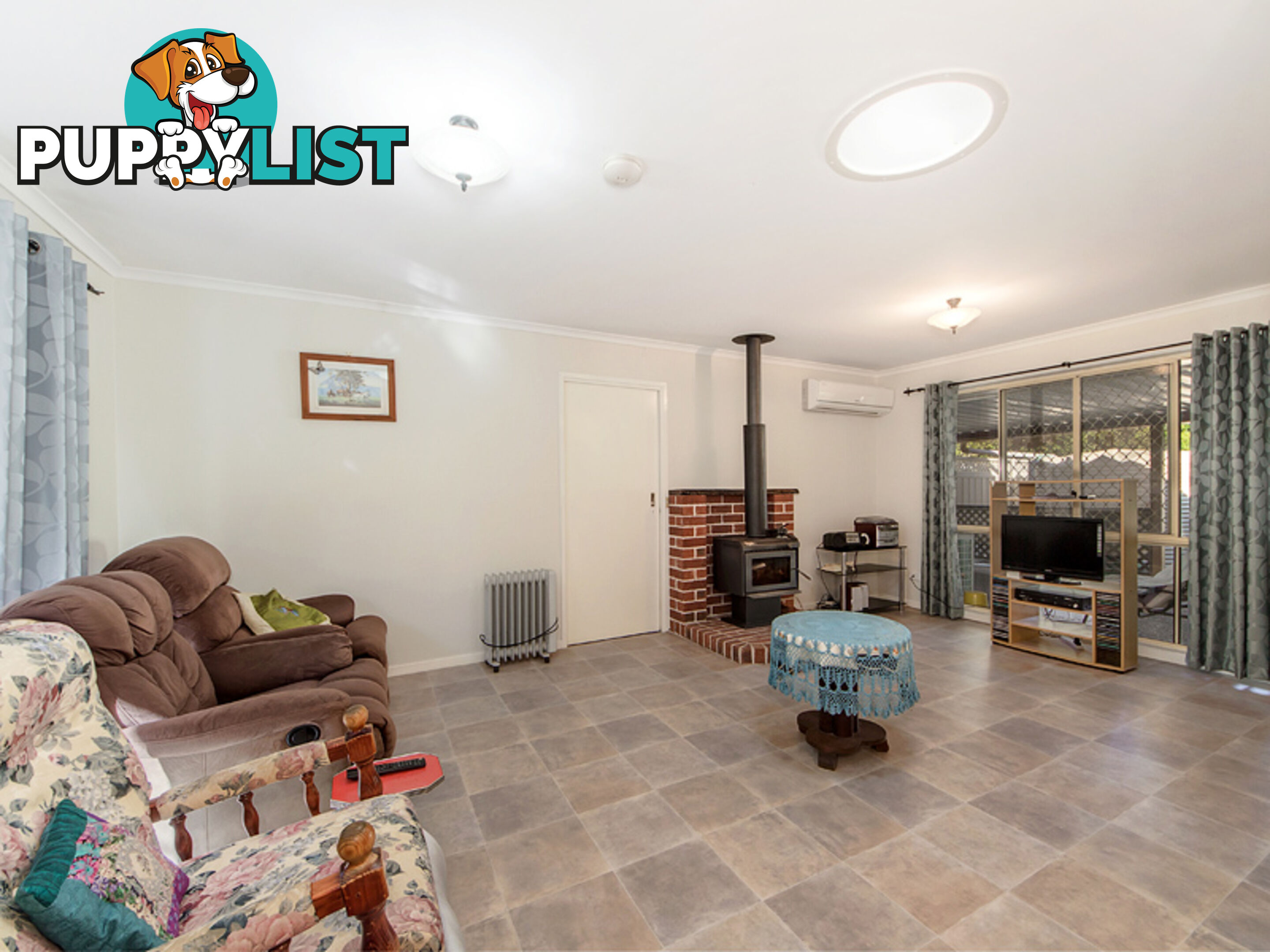 4 Macadamia ct WALLOON QLD 4306