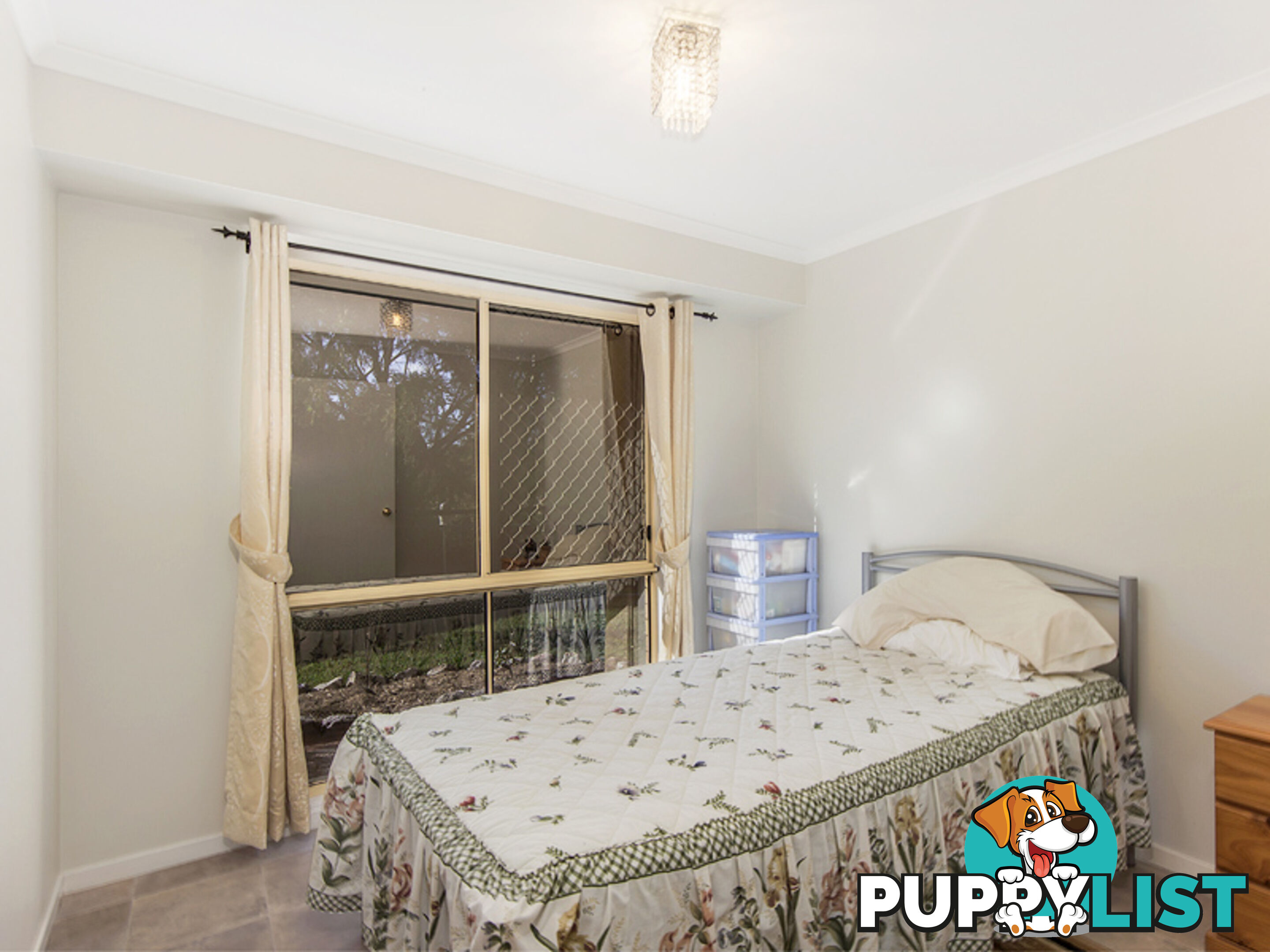 4 Macadamia ct WALLOON QLD 4306