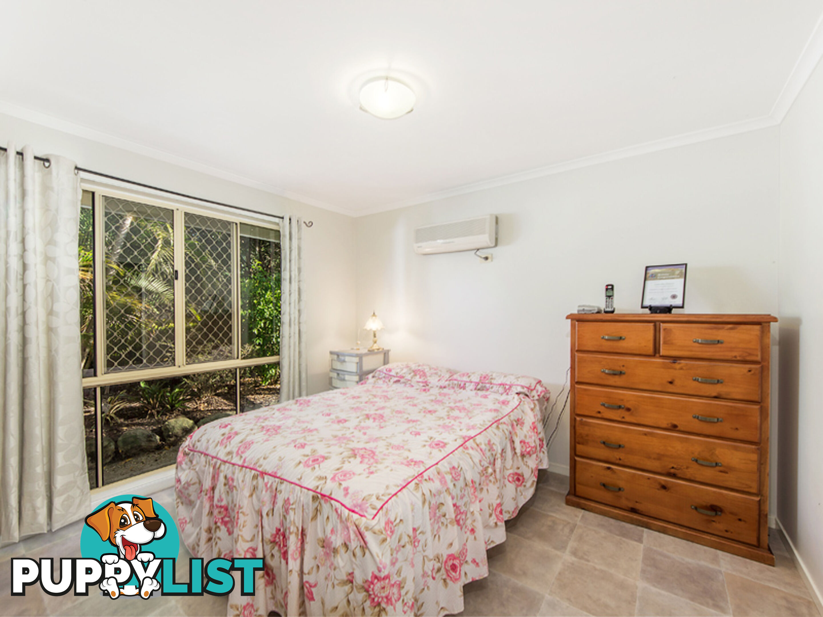 4 Macadamia ct WALLOON QLD 4306