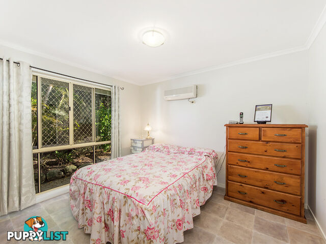 4 Macadamia ct WALLOON QLD 4306