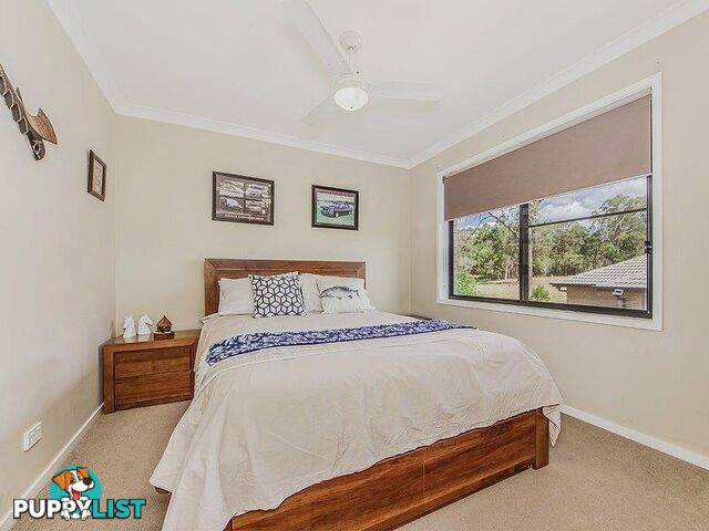 4 DALEWOOD PLACE FERNVALE QLD 4306