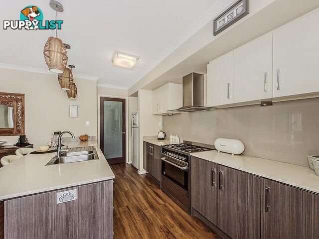 4 DALEWOOD PLACE FERNVALE QLD 4306