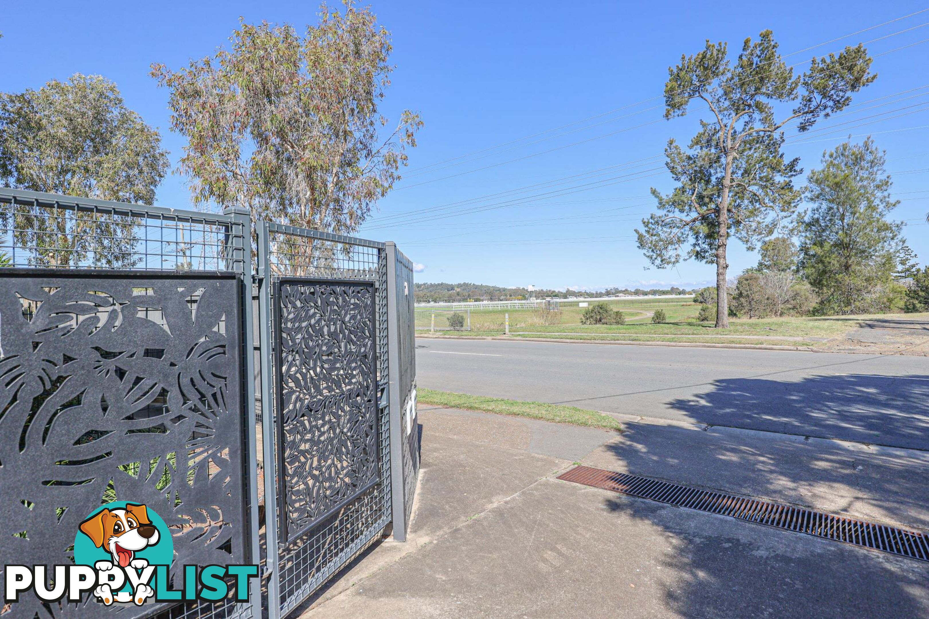 10 Bergins Hill Road BUNDAMBA QLD 4304