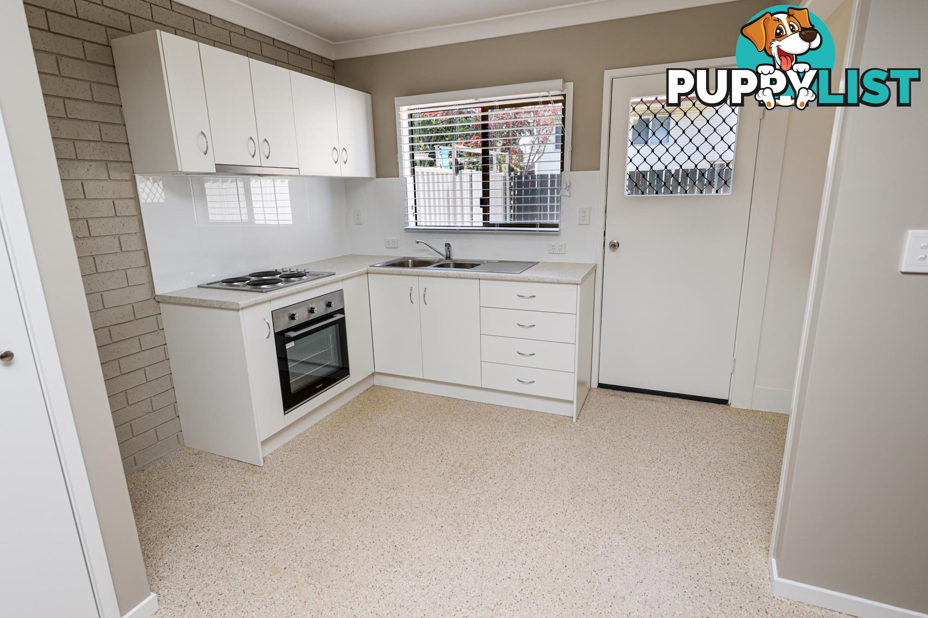 10 Bergins Hill Road BUNDAMBA QLD 4304