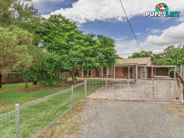 6 STOCKS LANE WALLOON QLD 4306