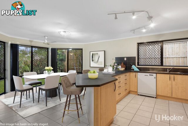 4 Sandhurst Place BRASSALL QLD 4305