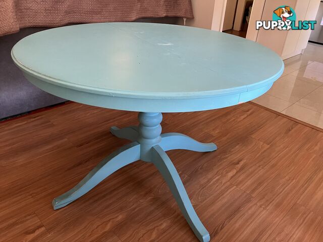 Round Extendable Dining Table - MUST SELL!!