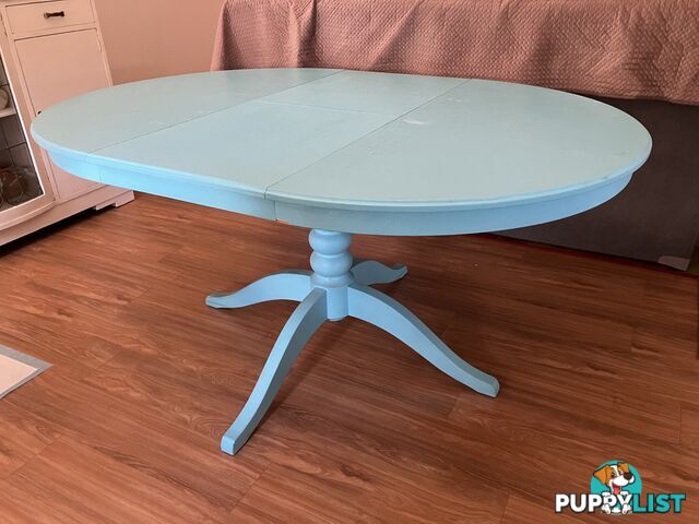 Round Extendable Dining Table - MUST SELL!!