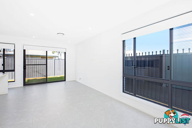 37 SPUR STREET WERRINGTON NSW 2747