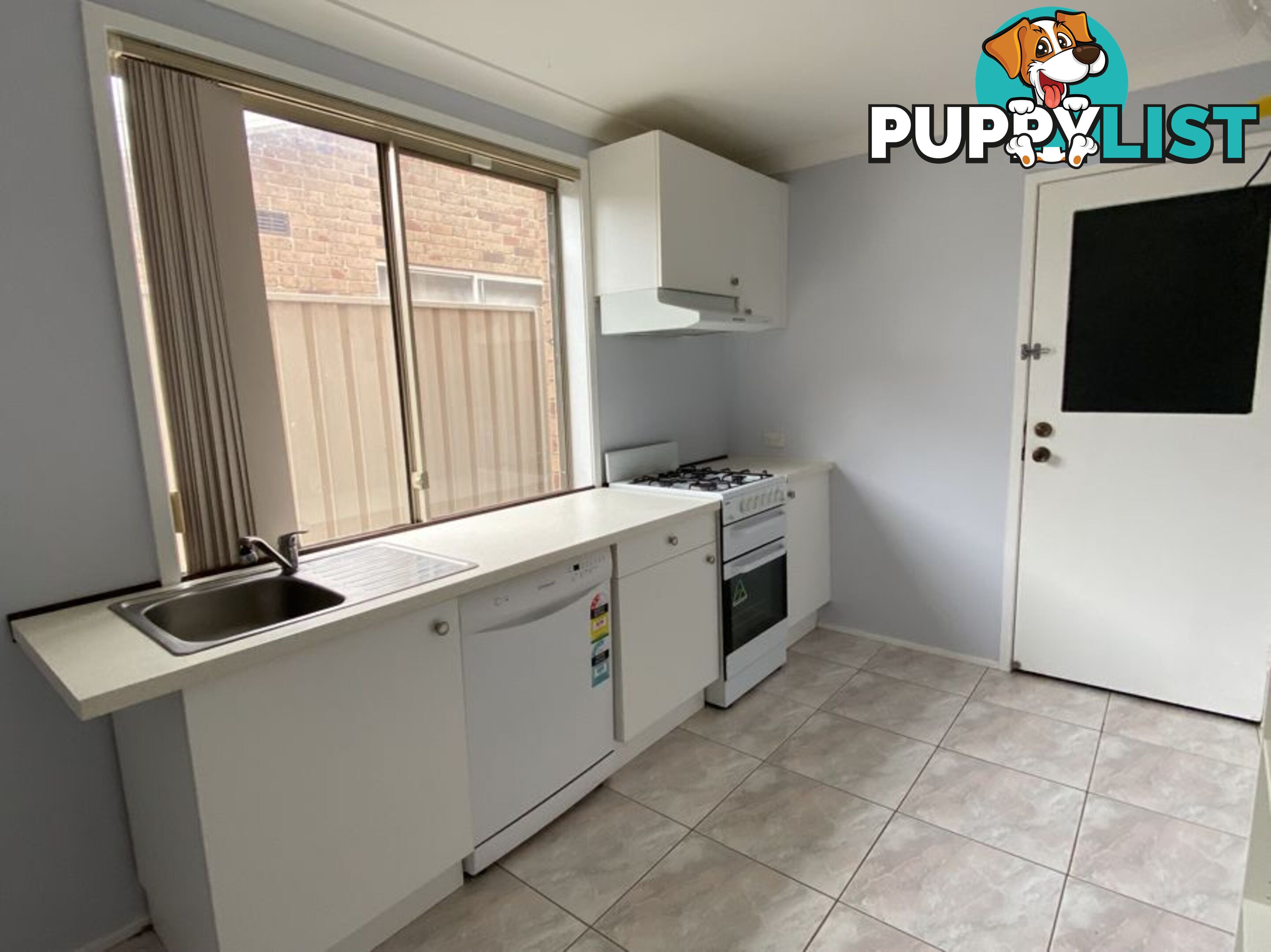 10A FLORIBUNDA AVENUE GLENMORE PARK NSW 2745