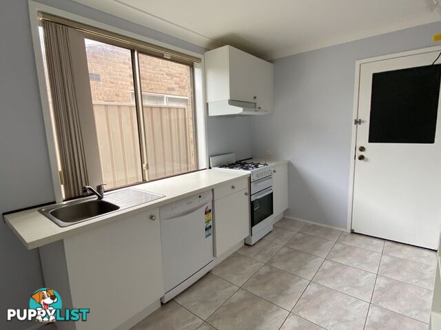 10A FLORIBUNDA AVENUE GLENMORE PARK NSW 2745