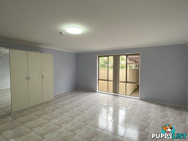10A FLORIBUNDA AVENUE GLENMORE PARK NSW 2745