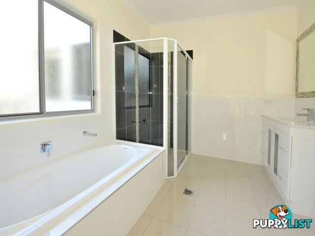 Unit 3/26 Jellicoe St COORPAROO QLD 4151